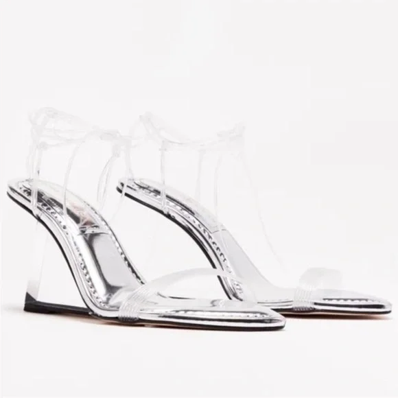 Good American Cinder-f*cking Rella Clear Wedge Sandal Size 8 - Picture 2 of 14